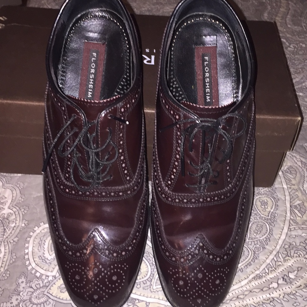 Men’s Florsheim Wing Tip Oxford shoes